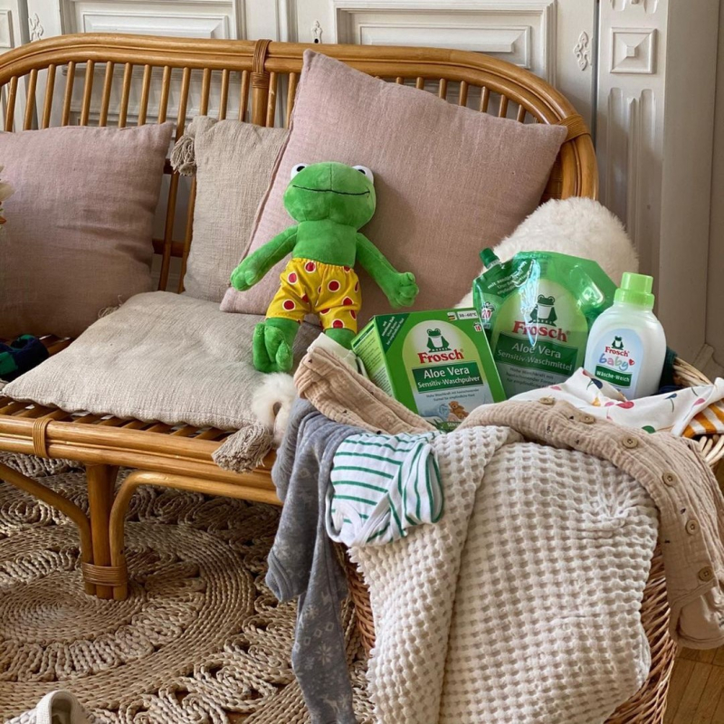 Chai Nước Xả Vải Dùng Cho Trẻ Em Hữu Cơ Frosch 750ml